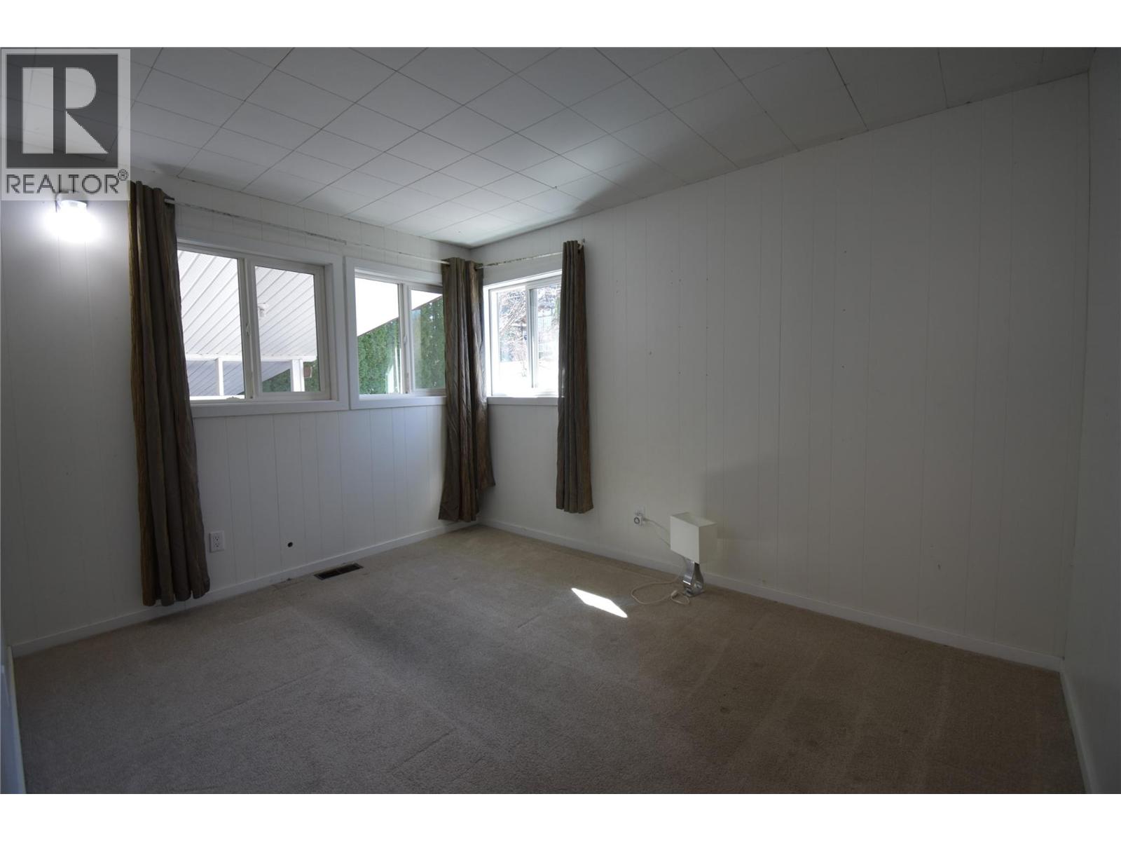 3605 9th Avenue, Castlegar, British Columbia  V1N 2Z6 - Photo 9 - 10382568