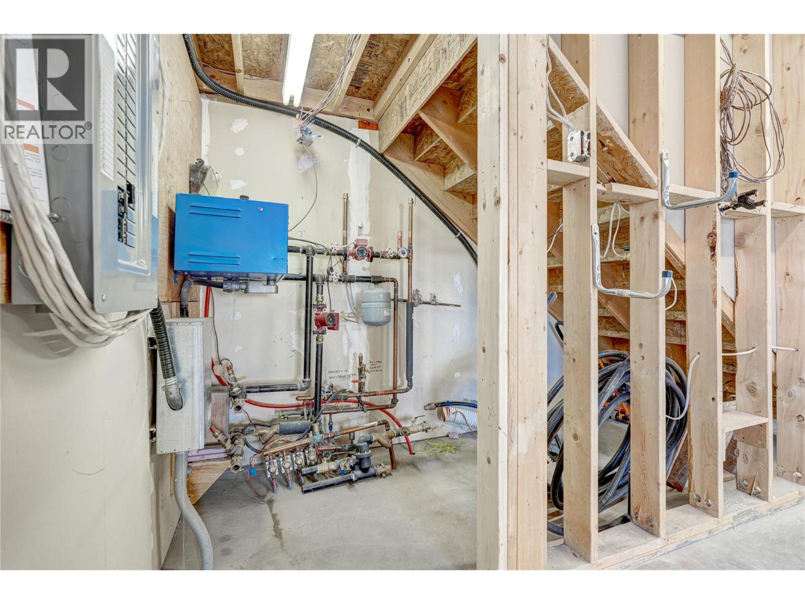 2063 Carmi Road, Penticton, British Columbia  V2A 8V5 - Photo 48 - 10382930