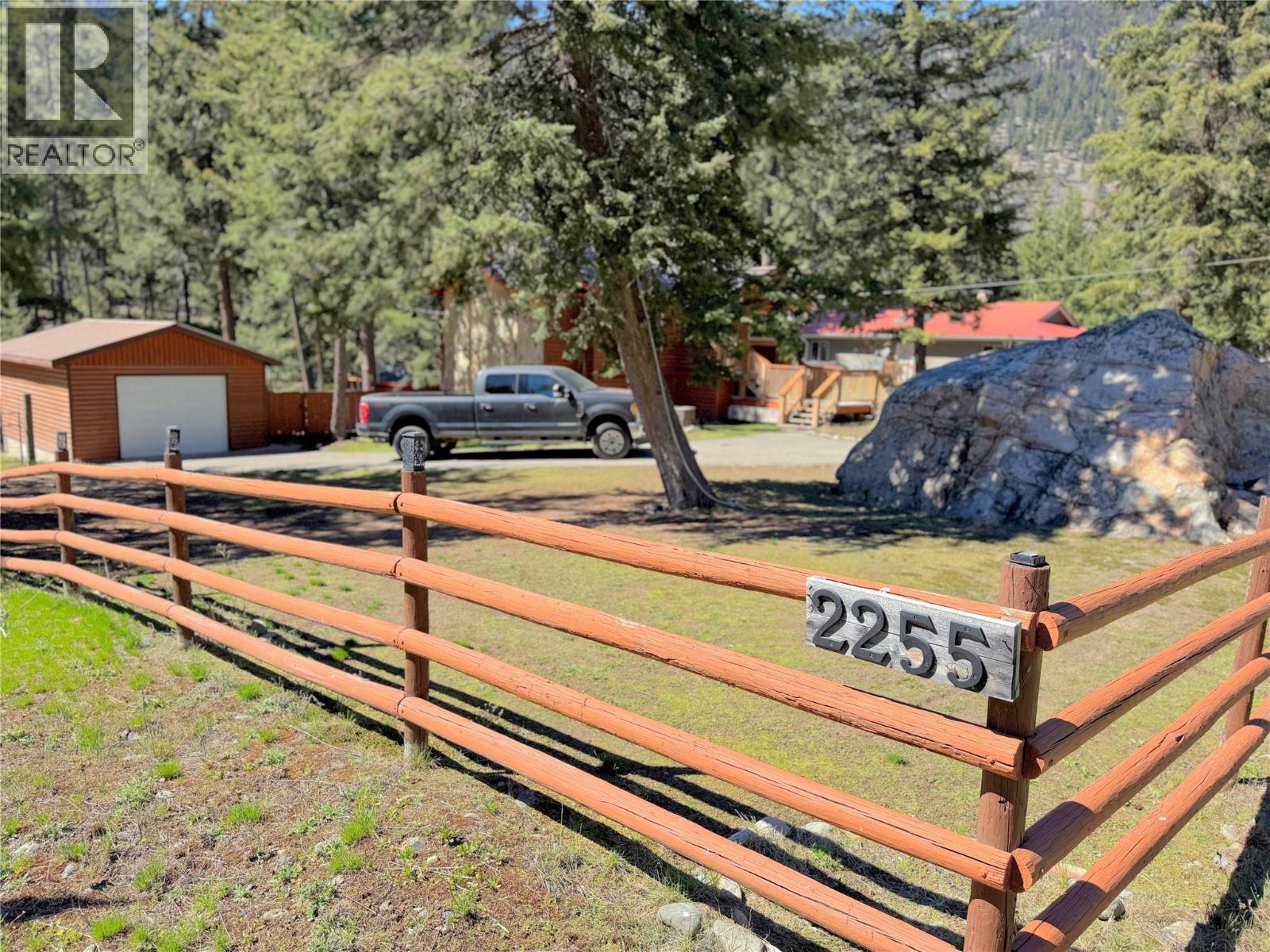 2255 Old Hedley Road, Princeton, British Columbia  V0X 1W0 - Photo 9 - 10382867