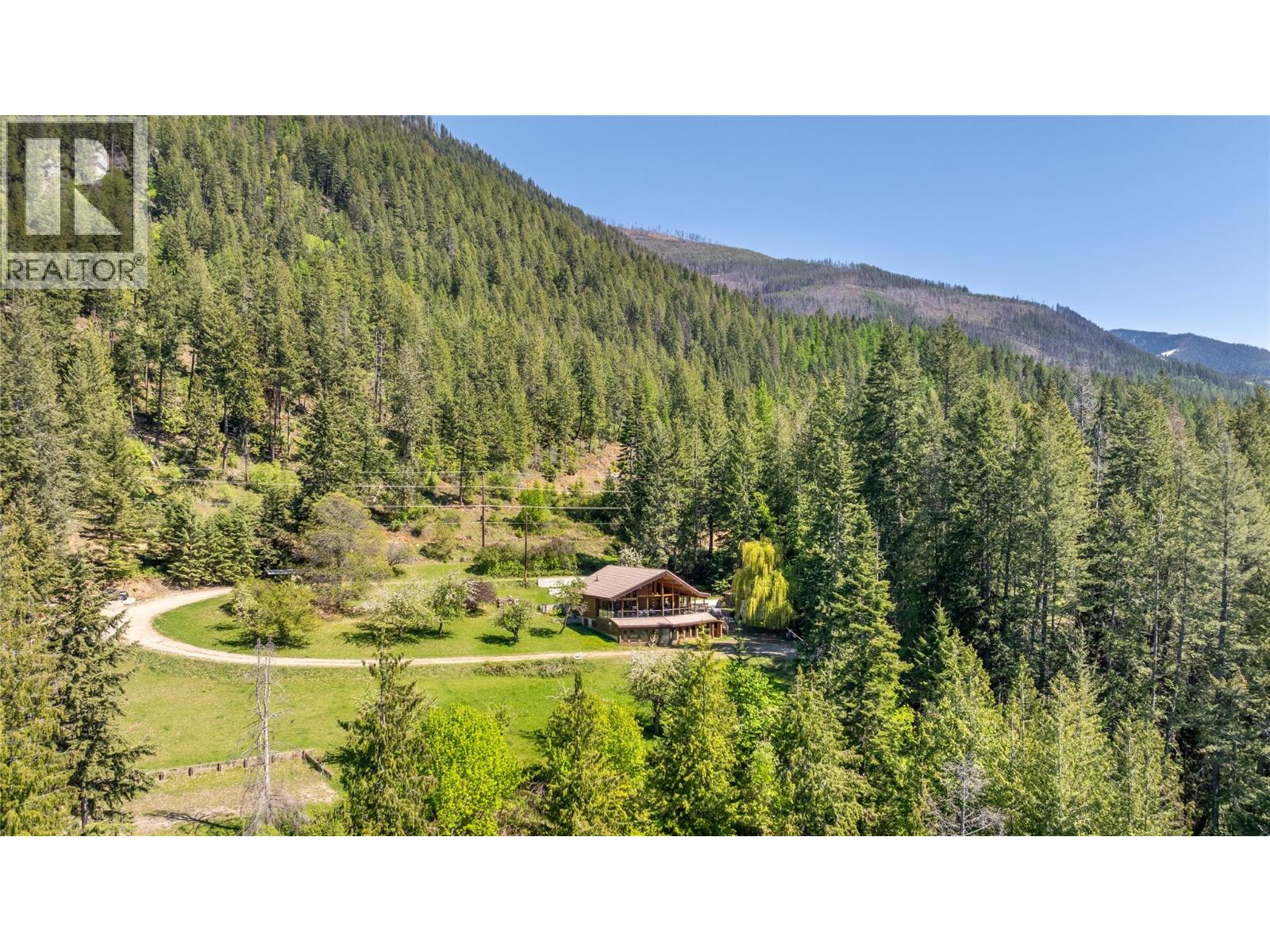 12437 Boswell Road, Boswell, British Columbia  V0B 1A0 - Photo 10 - 10381562