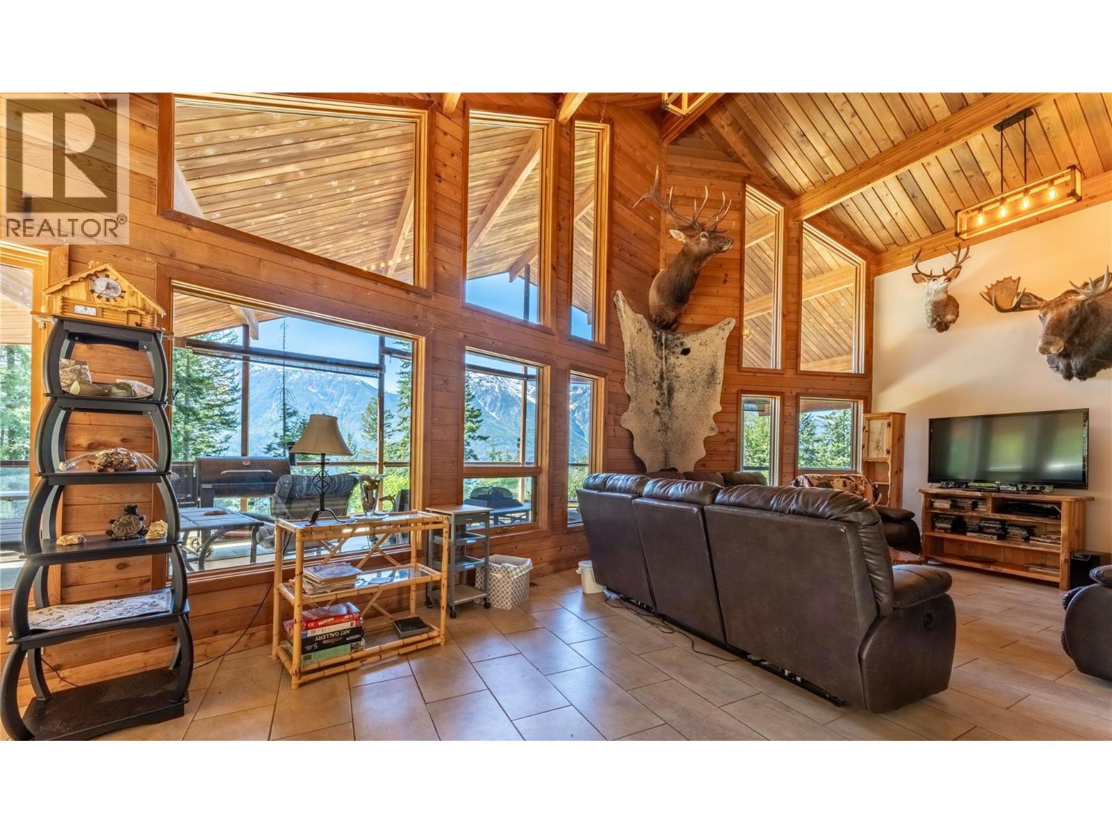 12437 Boswell Road, Boswell, British Columbia  V0B 1A0 - Photo 24 - 10381562