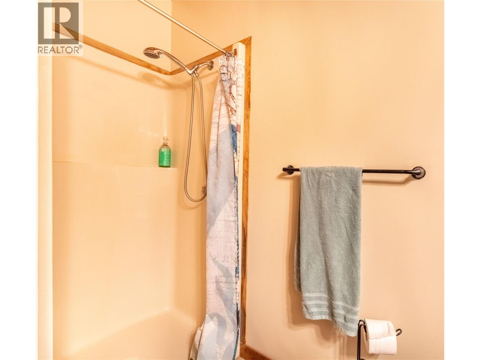 12437 Boswell Road, Boswell, British Columbia  V0B 1A0 - Photo 30 - 10381562