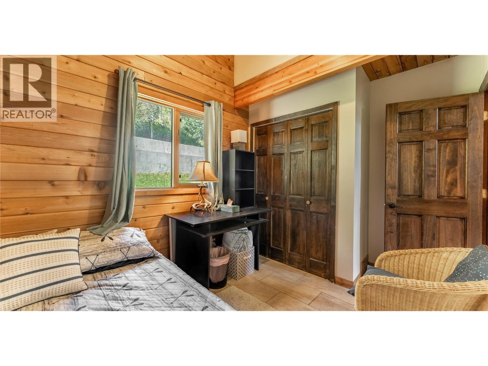 12437 Boswell Road, Boswell, British Columbia  V0B 1A0 - Photo 34 - 10381562