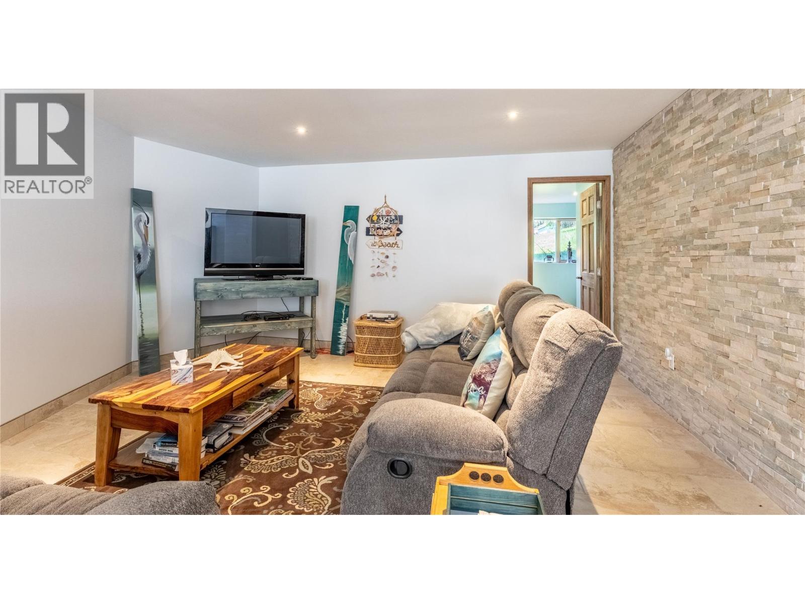 12437 Boswell Road, Boswell, British Columbia  V0B 1A0 - Photo 40 - 10381562