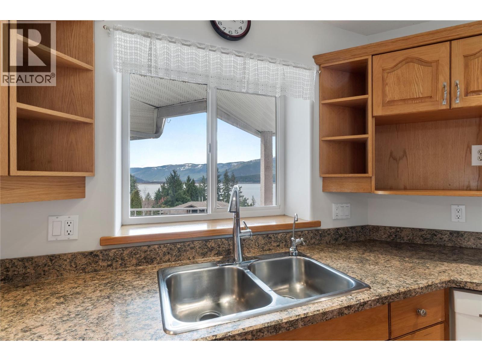 1131 50 Avenue Ne, Salmon Arm, British Columbia  V1E 3N1 - Photo 20 - 10381448