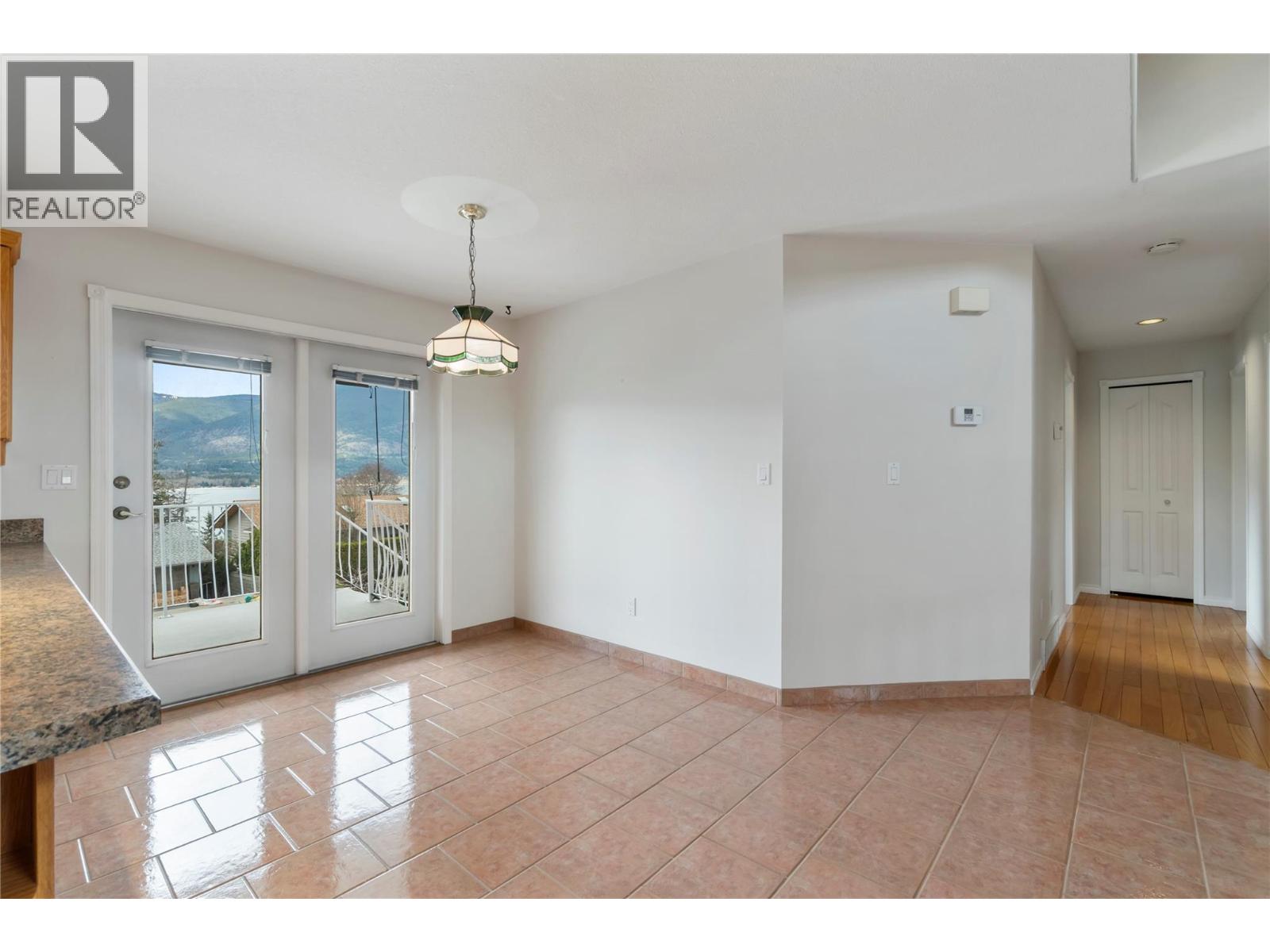 1131 50 Avenue Ne, Salmon Arm, British Columbia  V1E 3N1 - Photo 22 - 10381448