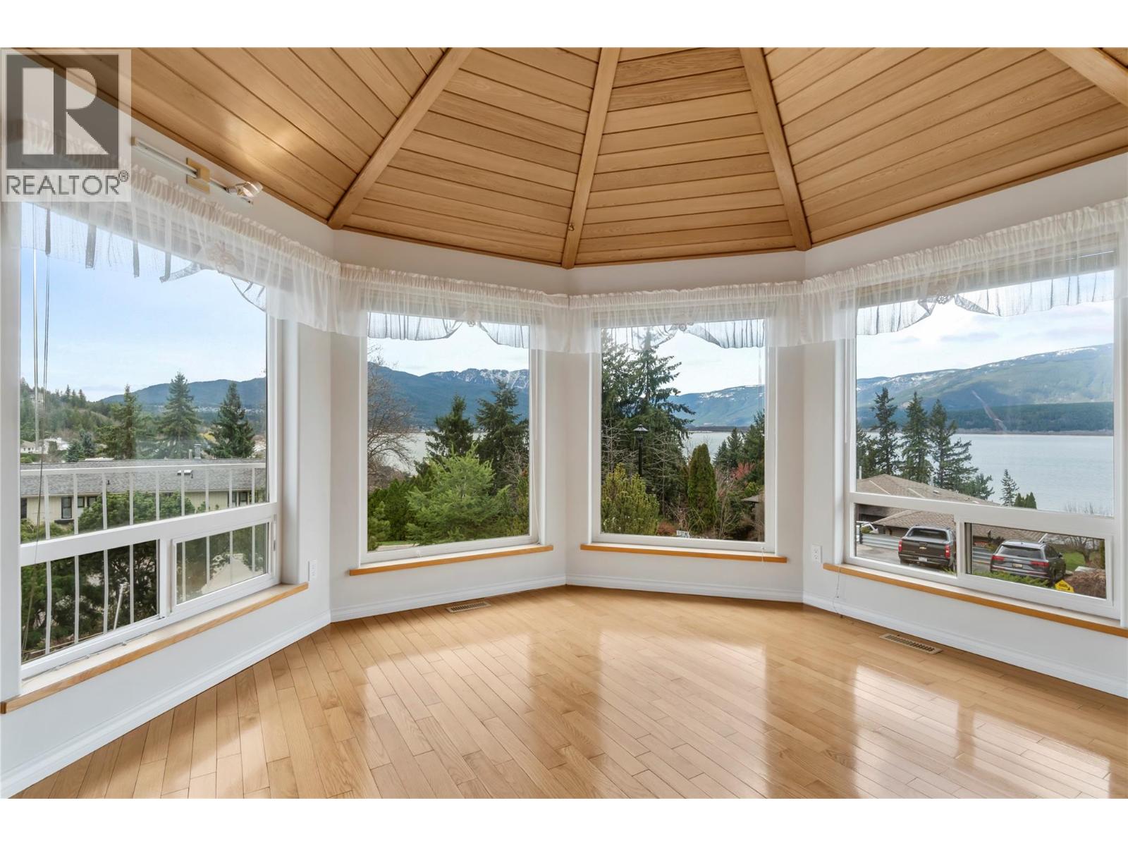 1131 50 Avenue Ne, Salmon Arm, British Columbia  V1E 3N1 - Photo 32 - 10381448