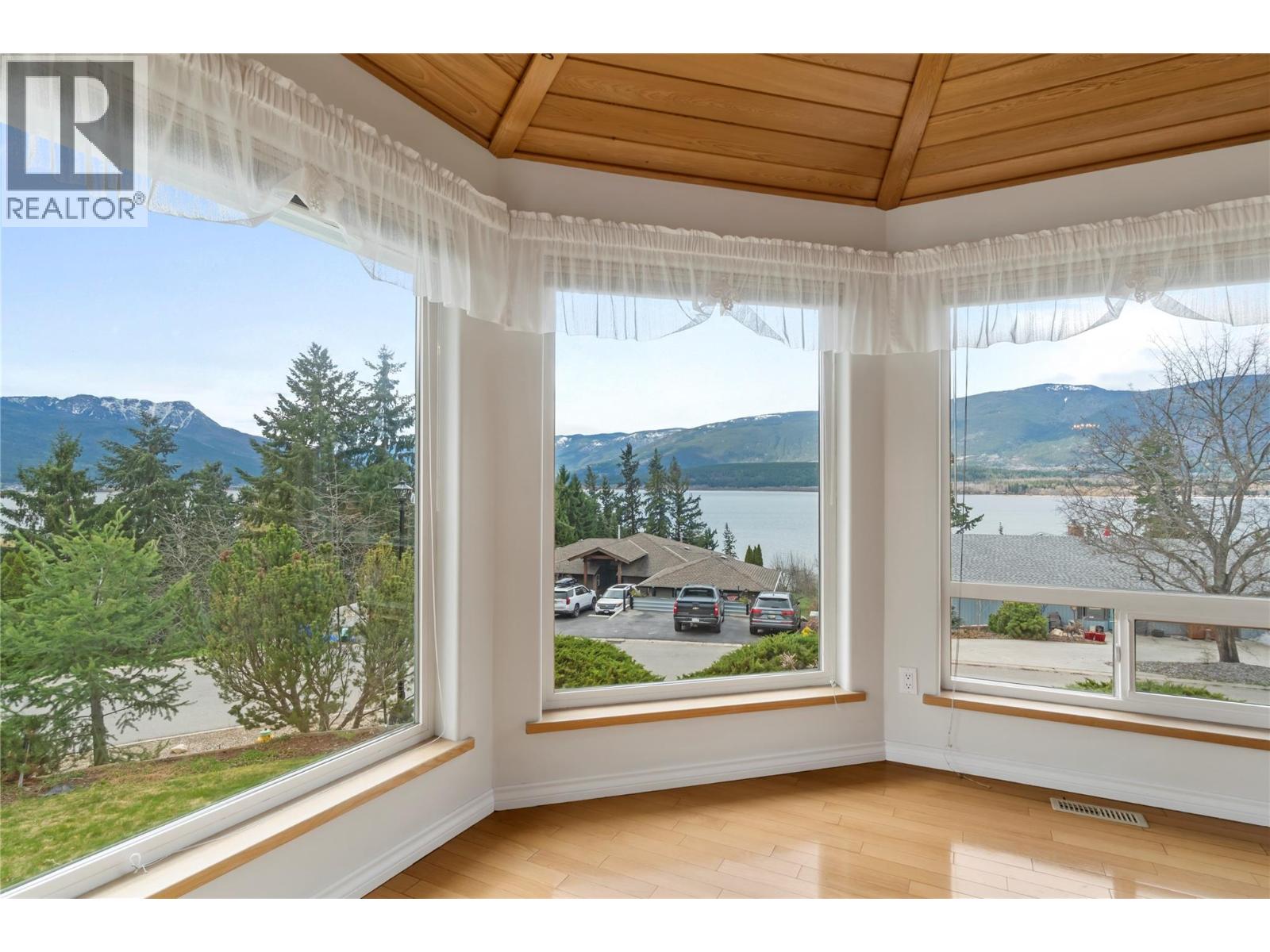 1131 50 Avenue Ne, Salmon Arm, British Columbia  V1E 3N1 - Photo 33 - 10381448