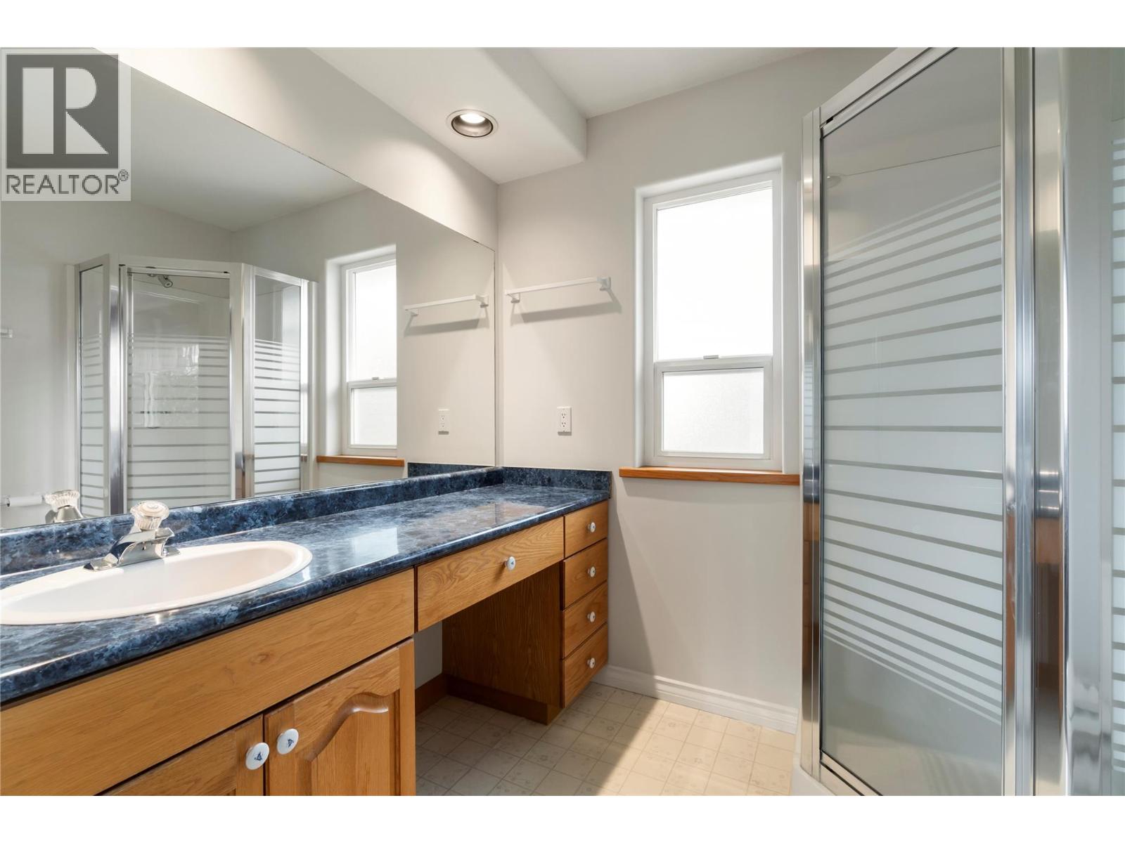 1131 50 Avenue Ne, Salmon Arm, British Columbia  V1E 3N1 - Photo 47 - 10381448