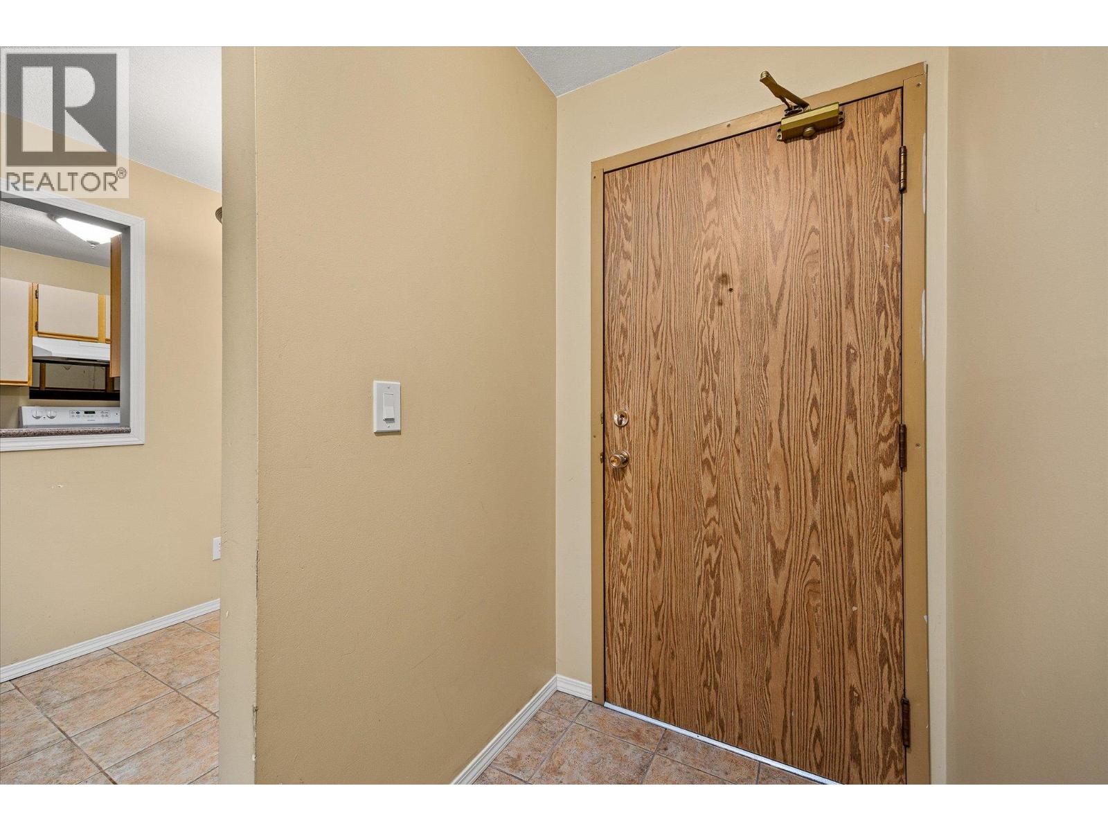 3160 De Montreuil Court Unit# 300, Kelowna, British Columbia  V1W 3W3 - Photo 3 - 10382586