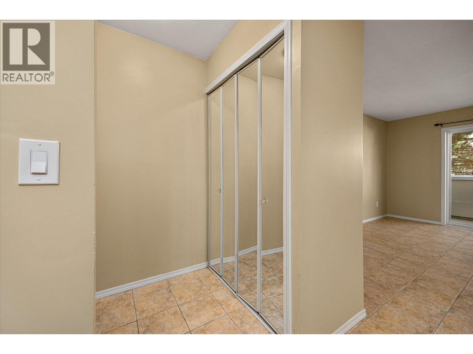 3160 De Montreuil Court Unit# 300, Kelowna, British Columbia  V1W 3W3 - Photo 4 - 10382586