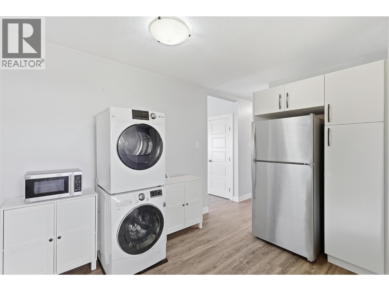 1024 Pembroke Avenue, Kamloops, British Columbia  V2B 1Z4 - Photo 13 - 10382448