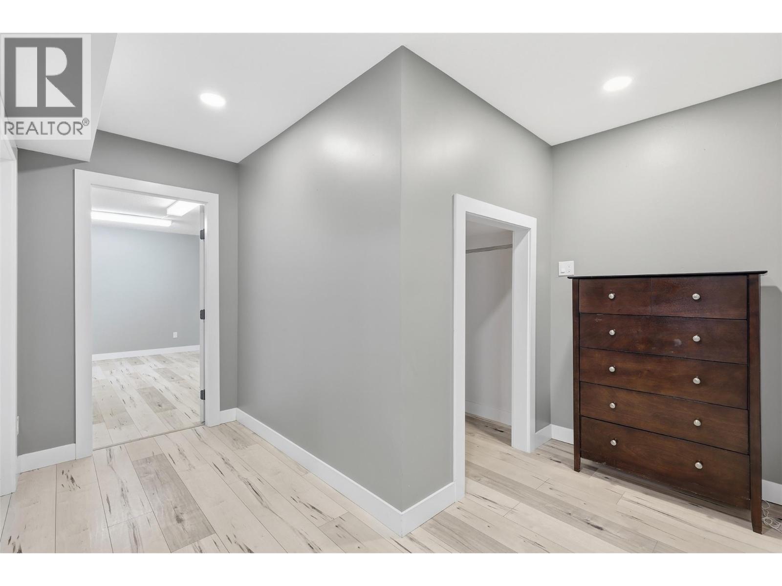 1024 Pembroke Avenue, Kamloops, British Columbia  V2B 1Z4 - Photo 27 - 10382448