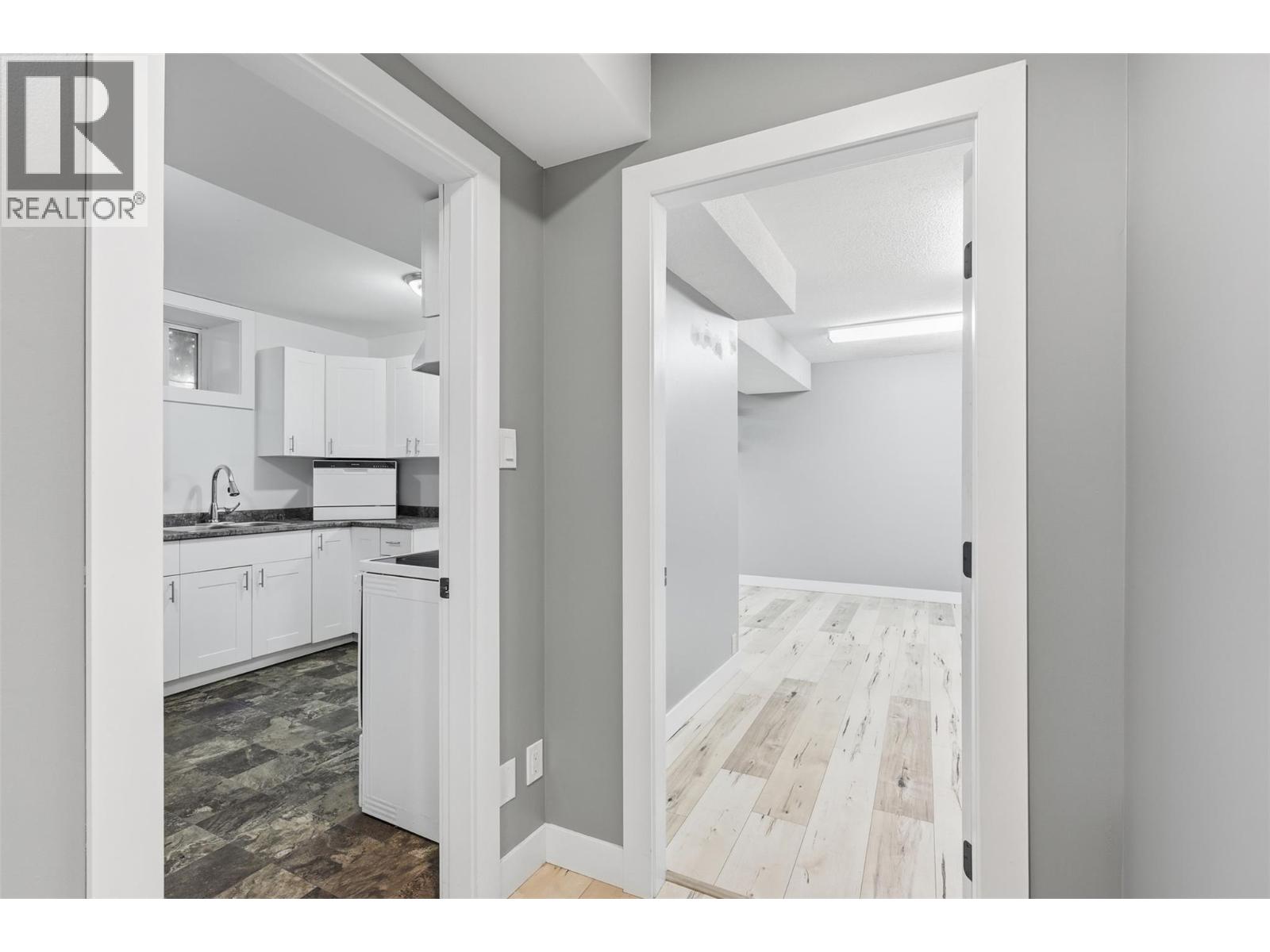 1024 Pembroke Avenue, Kamloops, British Columbia  V2B 1Z4 - Photo 28 - 10382448