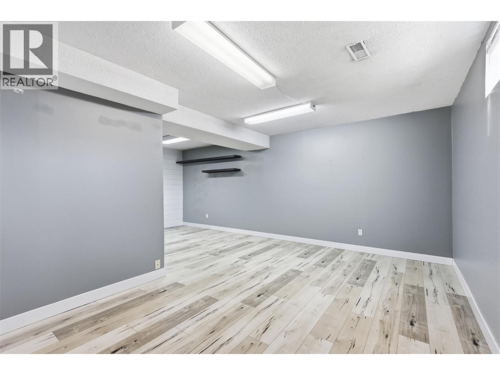 1024 Pembroke Avenue, Kamloops, British Columbia  V2B 1Z4 - Photo 29 - 10382448