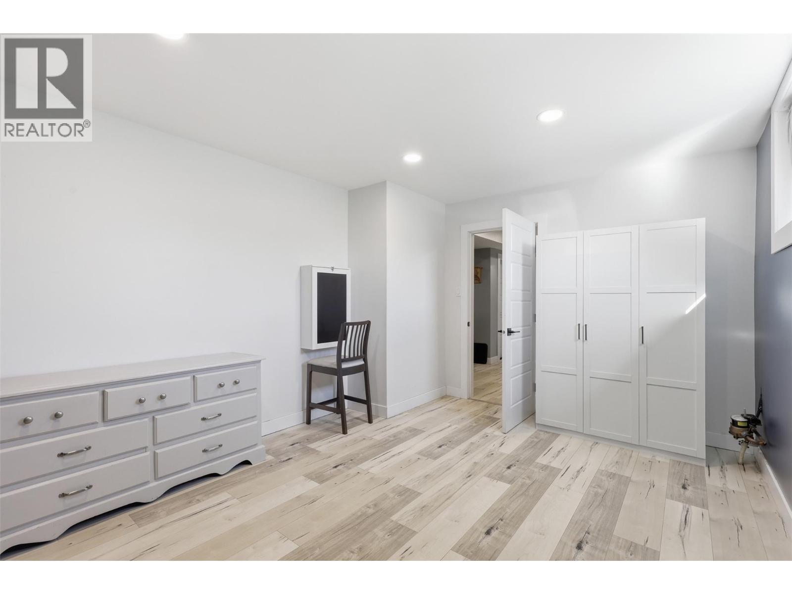 1024 Pembroke Avenue, Kamloops, British Columbia  V2B 1Z4 - Photo 38 - 10382448