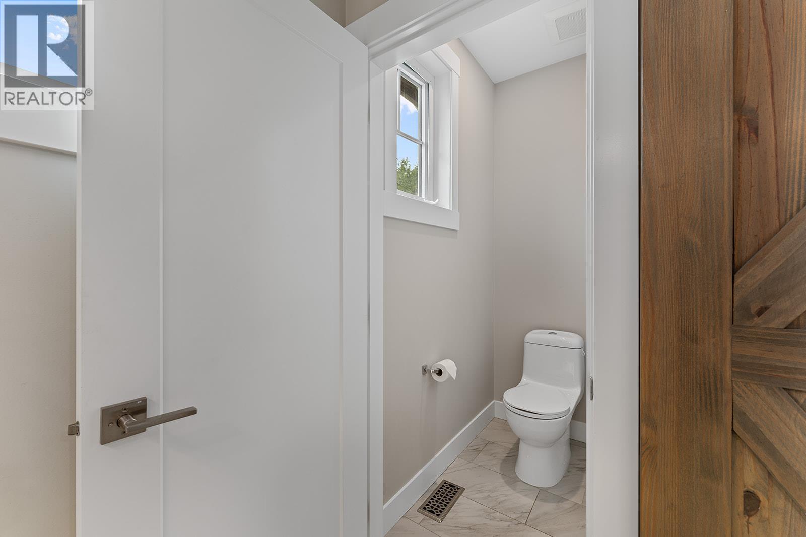 2122 Tramonto Court, Kelowna, British Columbia  V1P 1V1 - Photo 27 - 10380639