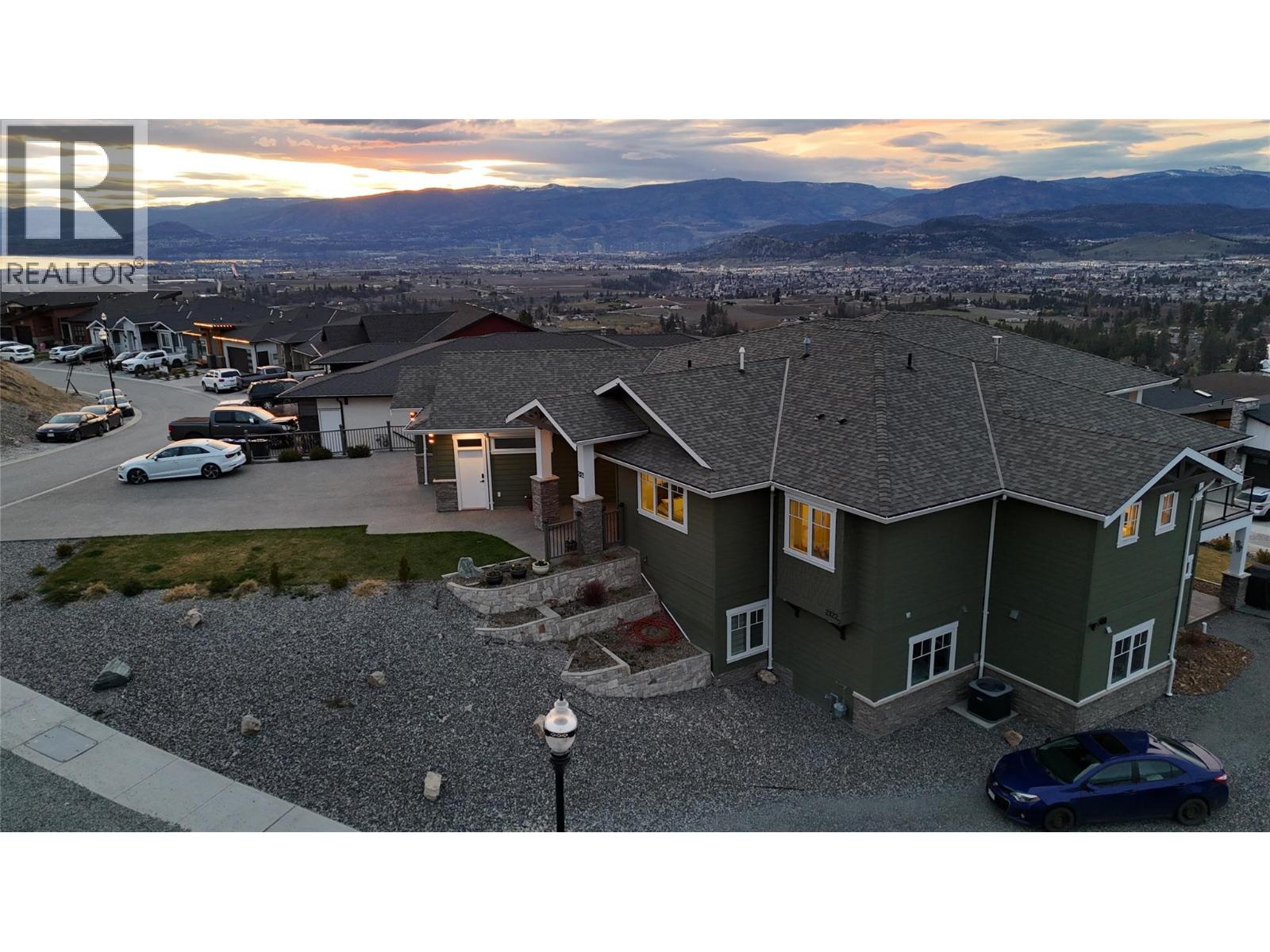 2122 Tramonto Court, Kelowna, British Columbia  V1P 1V1 - Photo 6 - 10380639