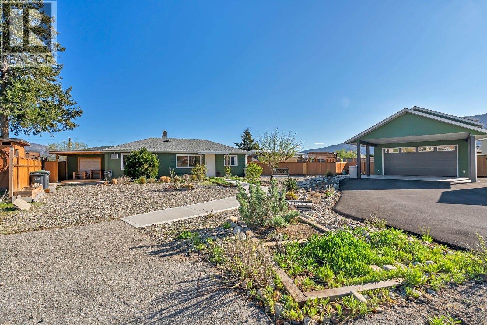 5900 Shamrock Place, Oliver, British Columbia  V0H 1T6 - Photo 1 - 10382804