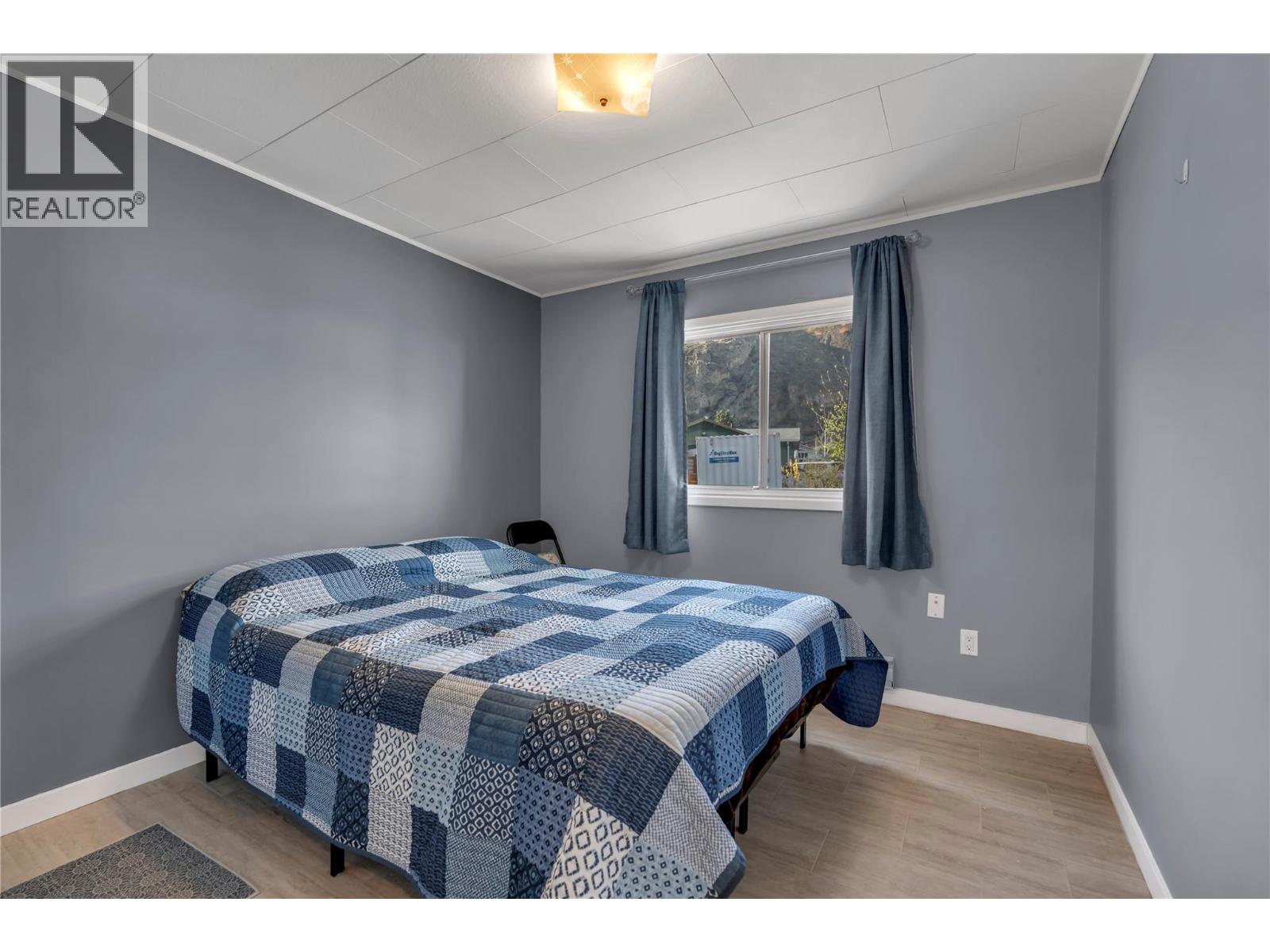 5900 Shamrock Place, Oliver, British Columbia  V0H 1T6 - Photo 14 - 10382804