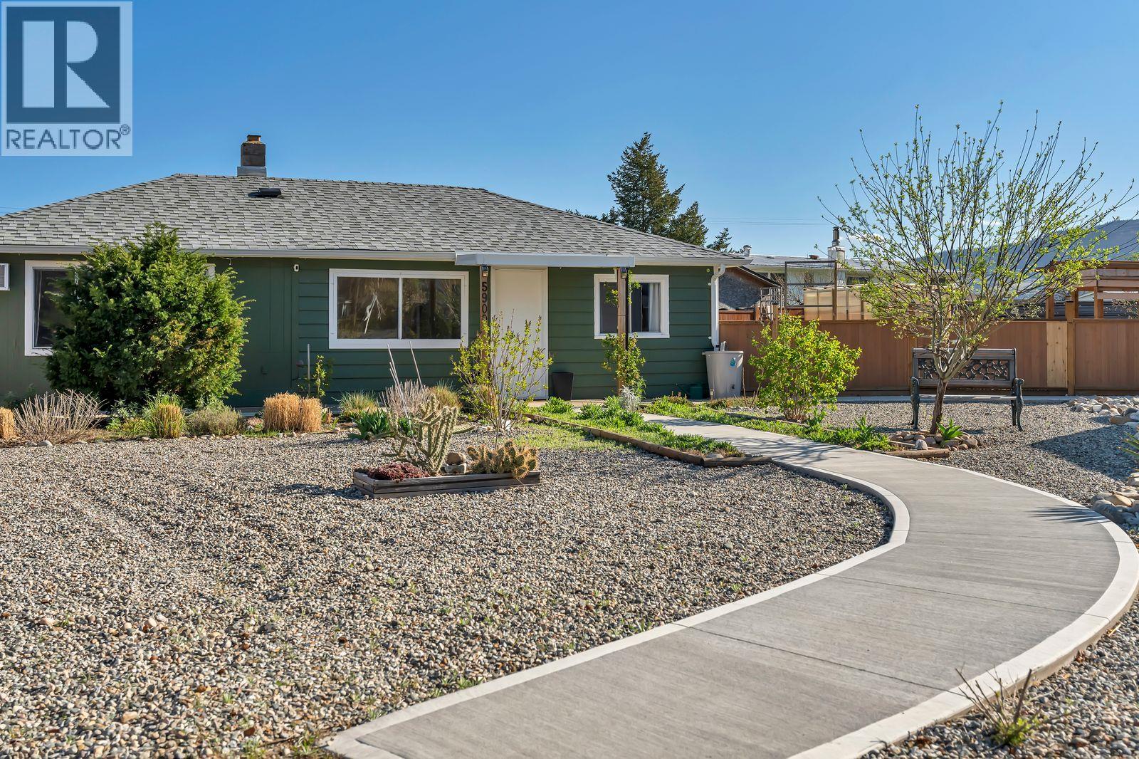 5900 Shamrock Place, Oliver, British Columbia  V0H 1T6 - Photo 4 - 10382804