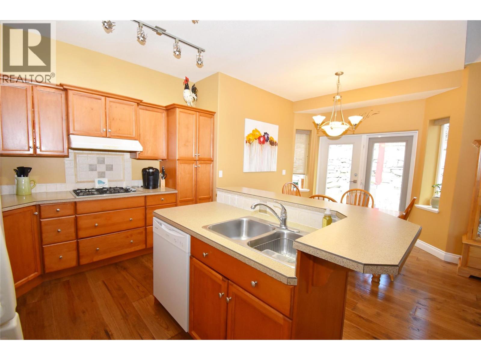 1936 Grandview Avenue, Lumby, British Columbia  V0E 2G0 - Photo 16 - 10382511