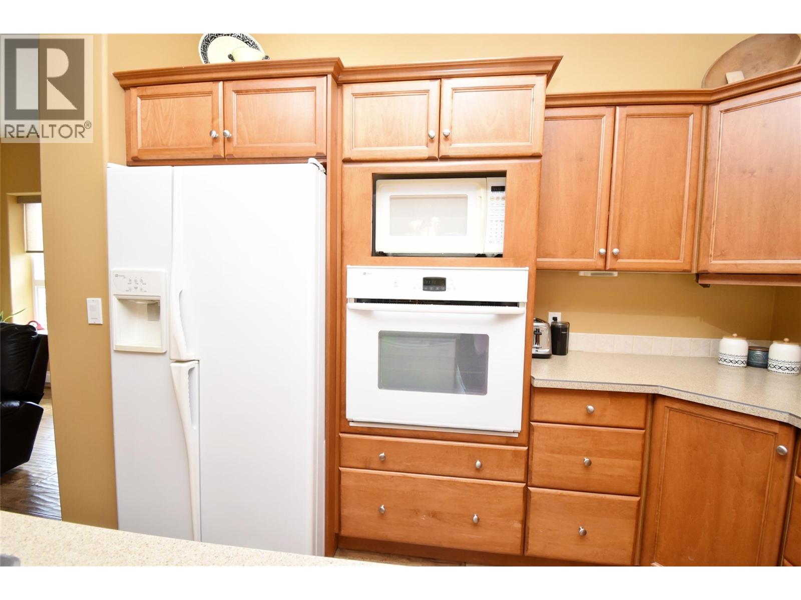 1936 Grandview Avenue, Lumby, British Columbia  V0E 2G0 - Photo 19 - 10382511