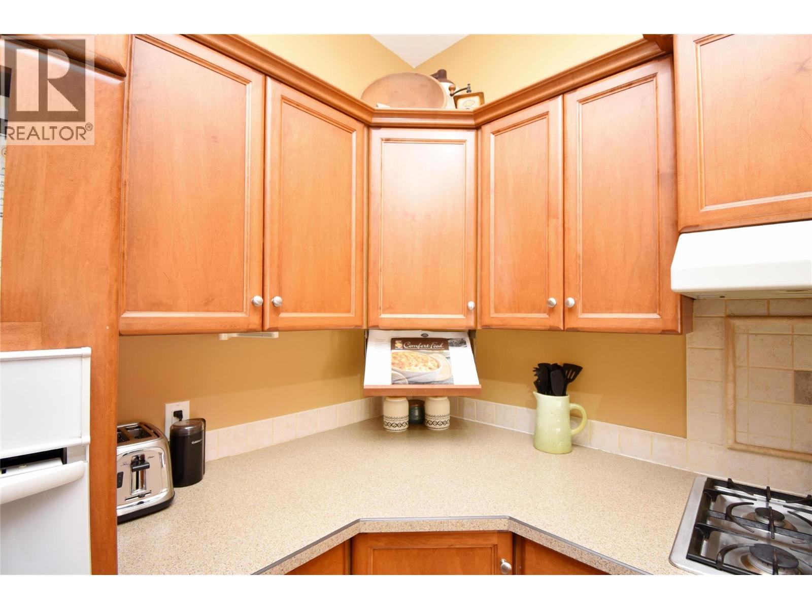 1936 Grandview Avenue, Lumby, British Columbia  V0E 2G0 - Photo 22 - 10382511