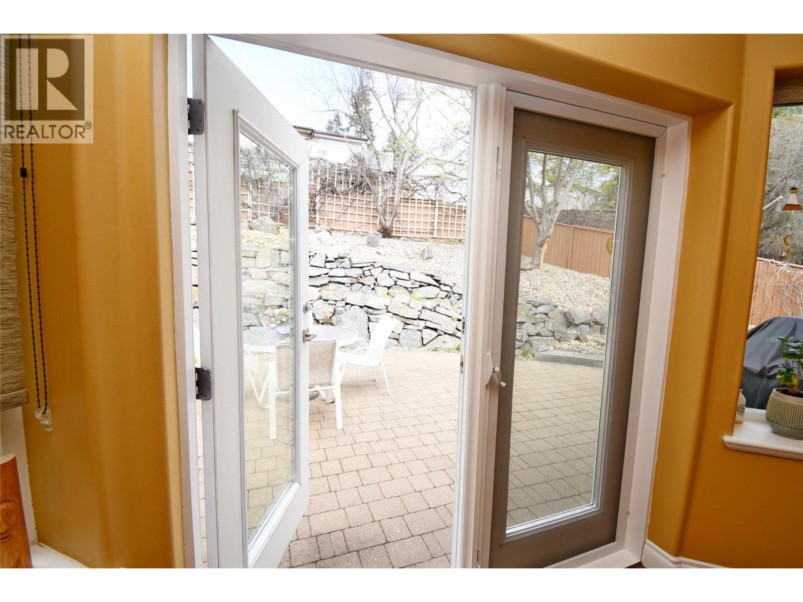 1936 Grandview Avenue, Lumby, British Columbia  V0E 2G0 - Photo 28 - 10382511