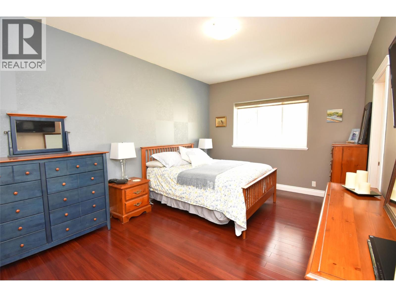 1936 Grandview Avenue, Lumby, British Columbia  V0E 2G0 - Photo 38 - 10382511