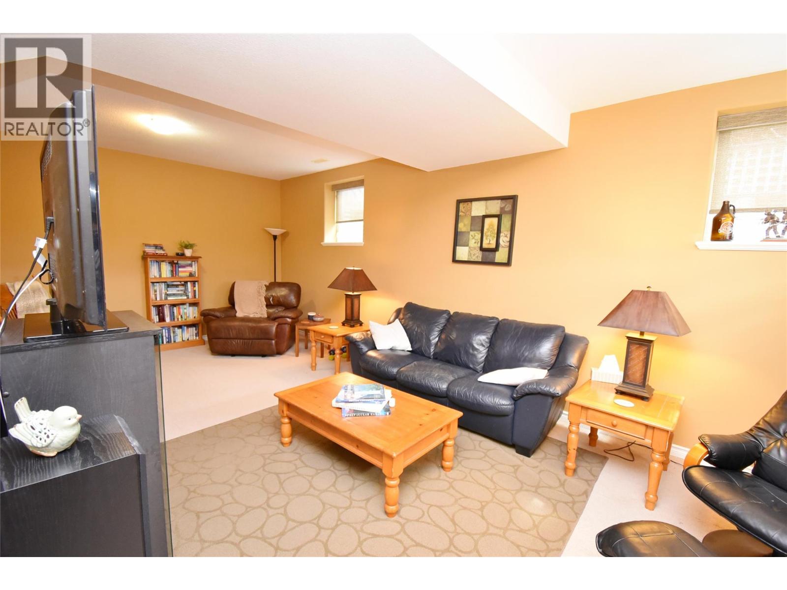 1936 Grandview Avenue, Lumby, British Columbia  V0E 2G0 - Photo 52 - 10382511