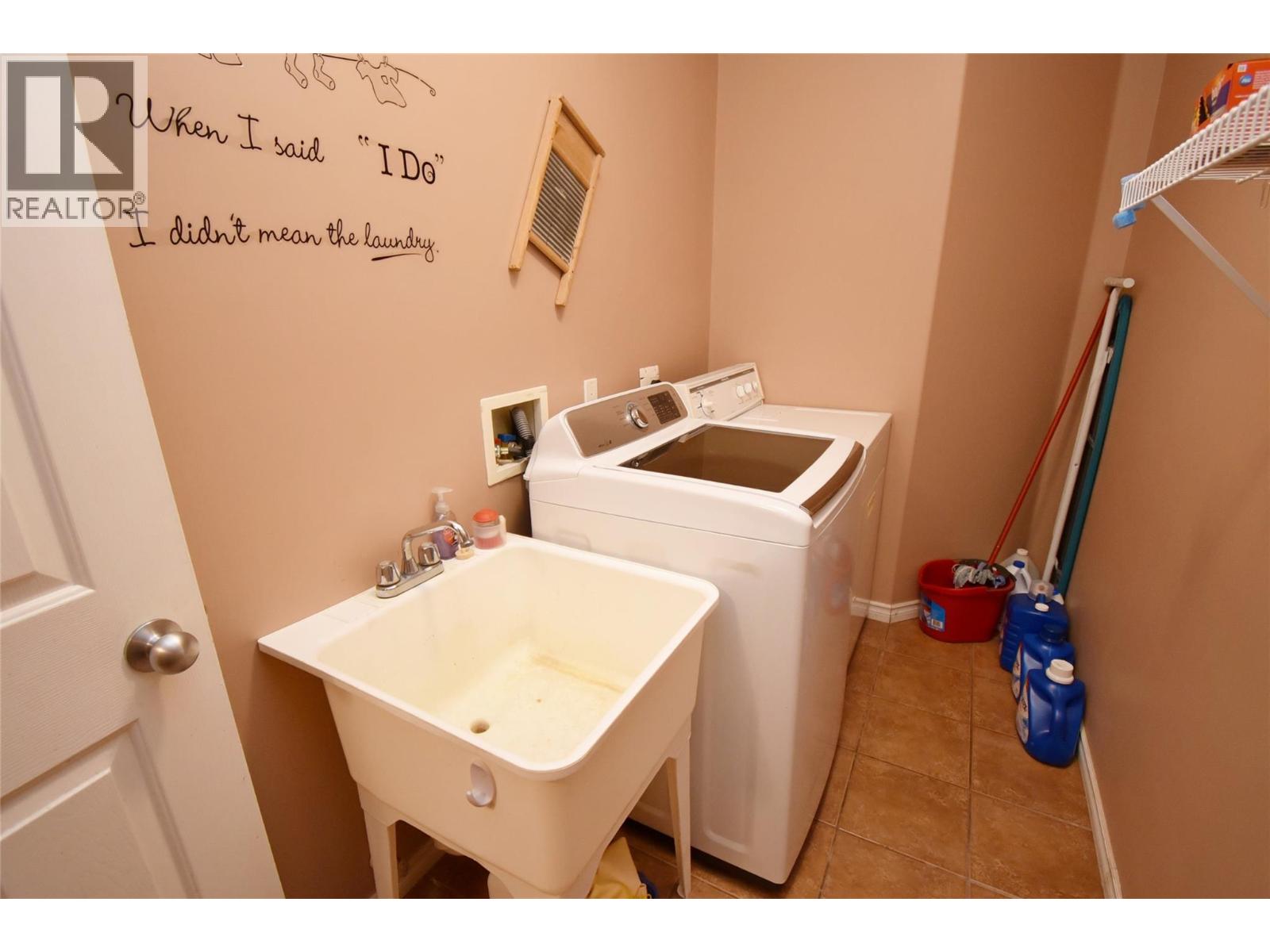 1936 Grandview Avenue, Lumby, British Columbia  V0E 2G0 - Photo 60 - 10382511