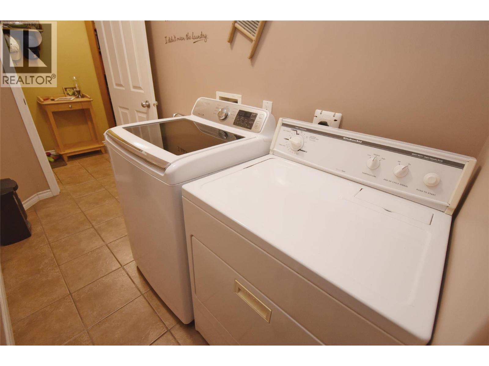 1936 Grandview Avenue, Lumby, British Columbia  V0E 2G0 - Photo 61 - 10382511