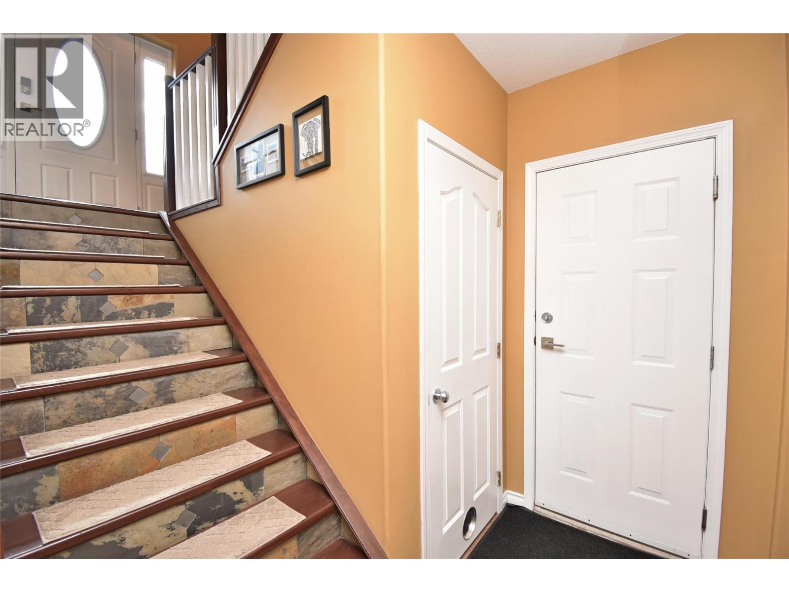 1936 Grandview Avenue, Lumby, British Columbia  V0E 2G0 - Photo 67 - 10382511