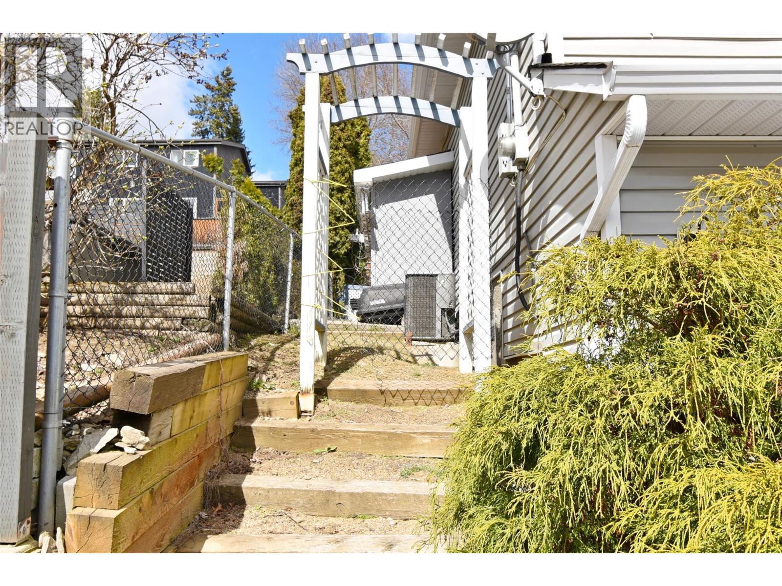 1936 Grandview Avenue, Lumby, British Columbia  V0E 2G0 - Photo 72 - 10382511