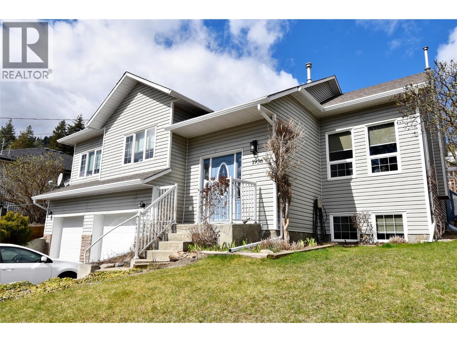 1936 Grandview Avenue, Lumby, British Columbia  V0E 2G0 - Photo 74 - 10382511