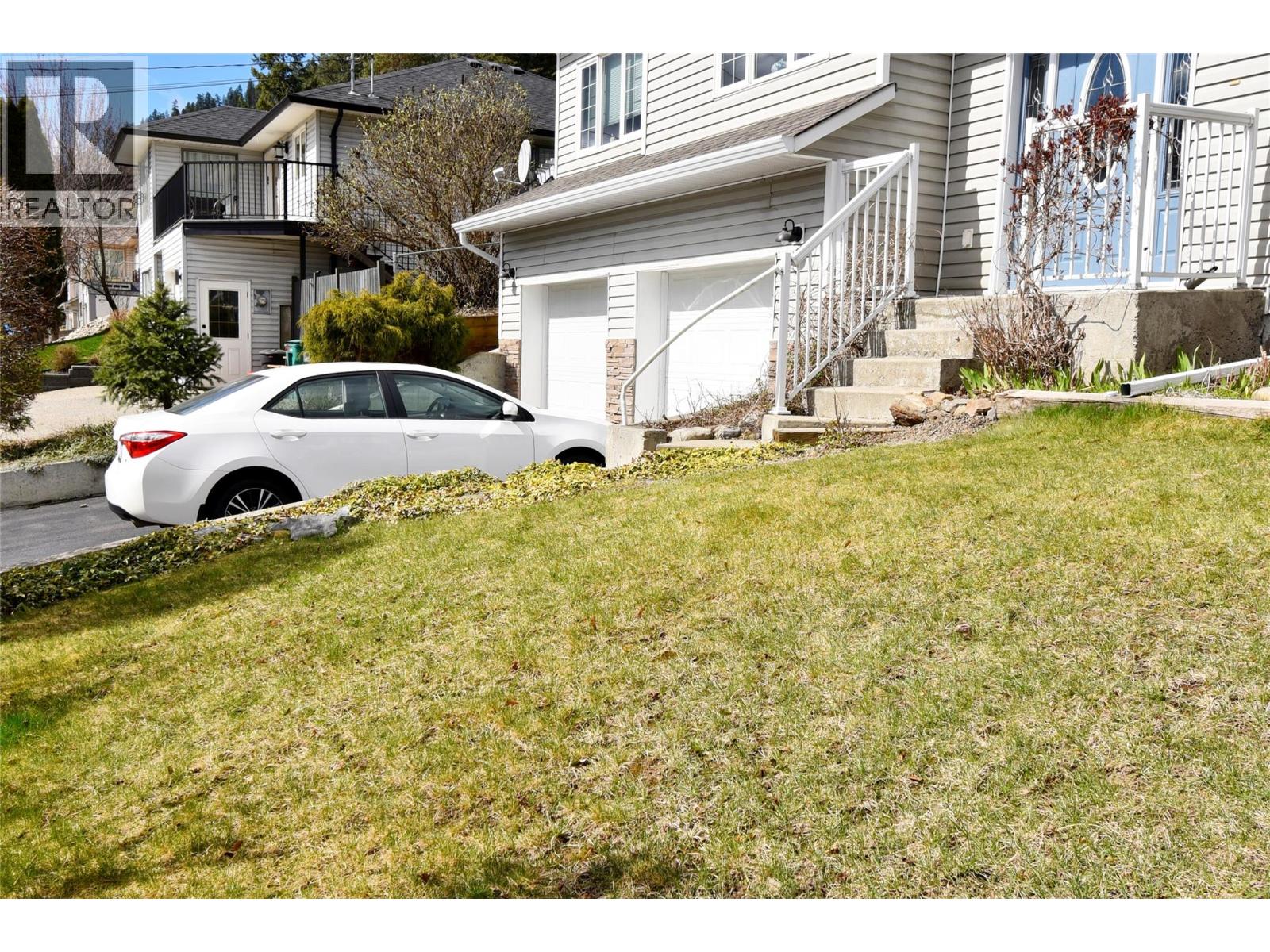 1936 Grandview Avenue, Lumby, British Columbia  V0E 2G0 - Photo 75 - 10382511