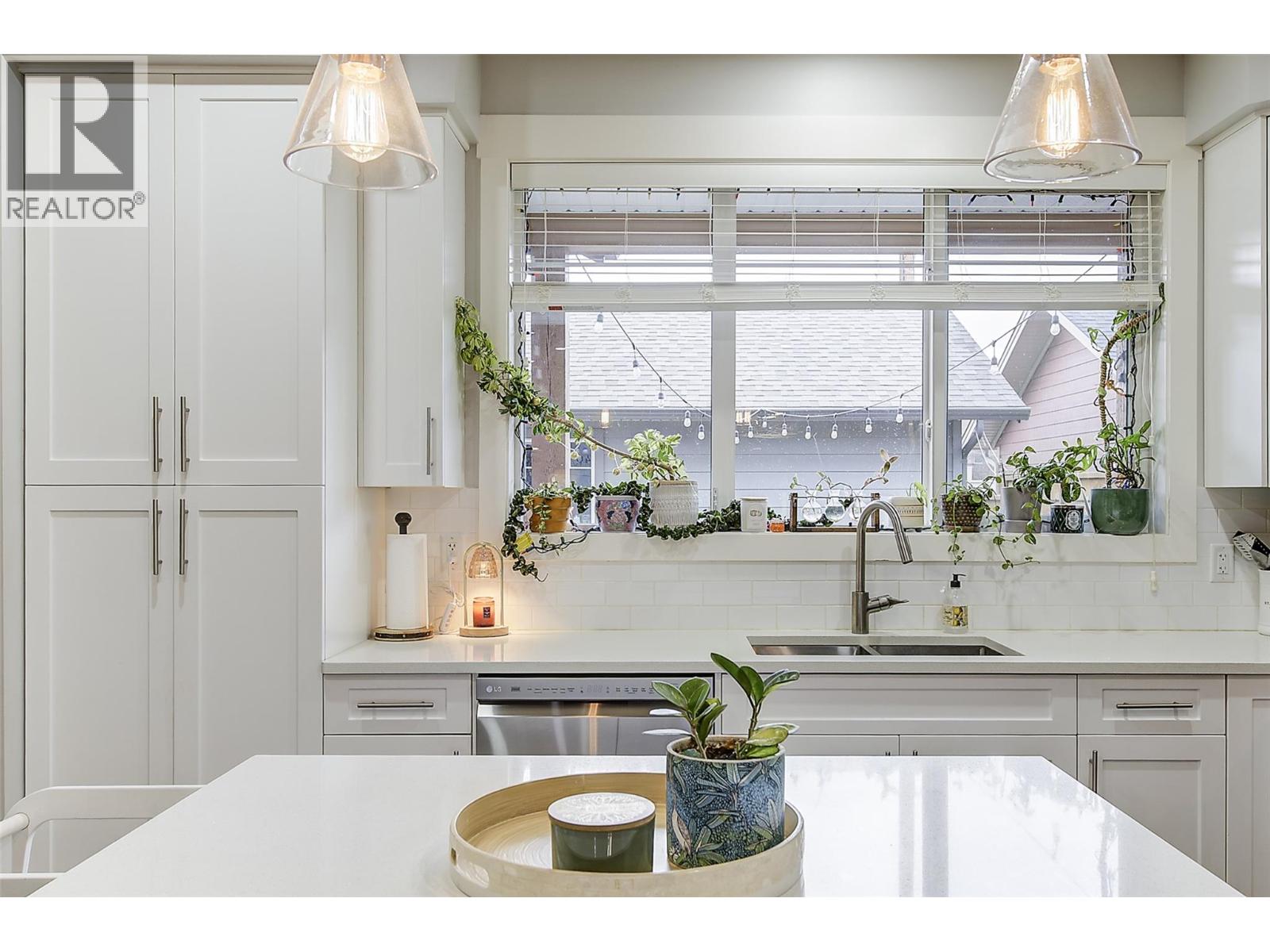 1940 Ethel Street, Kelowna, British Columbia  V1Y 2Z5 - Photo 9 - 10382304