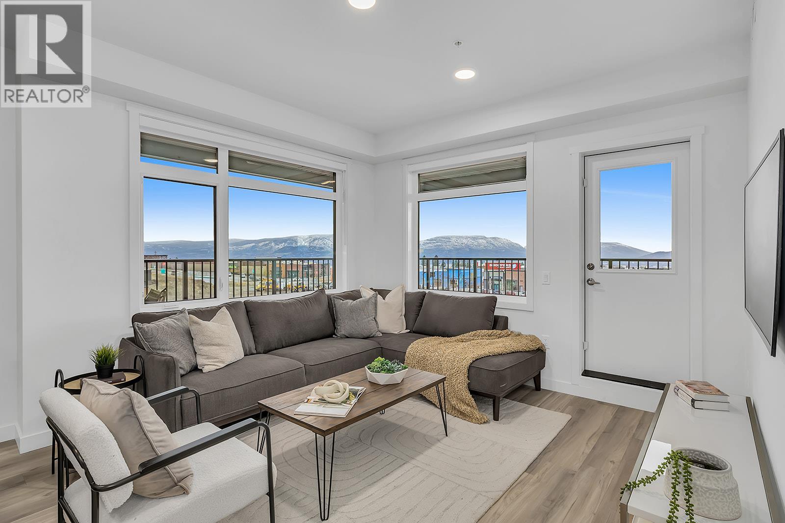 1057 Frost Road Unit# 217, Kelowna, British Columbia  V1W 0G7 - Photo 3 - 10381976