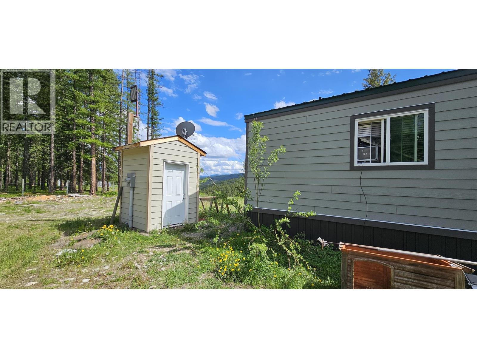 5630 Burton Road, Bridesville, British Columbia  V0H 1Y0 - Photo 10 - 10382906