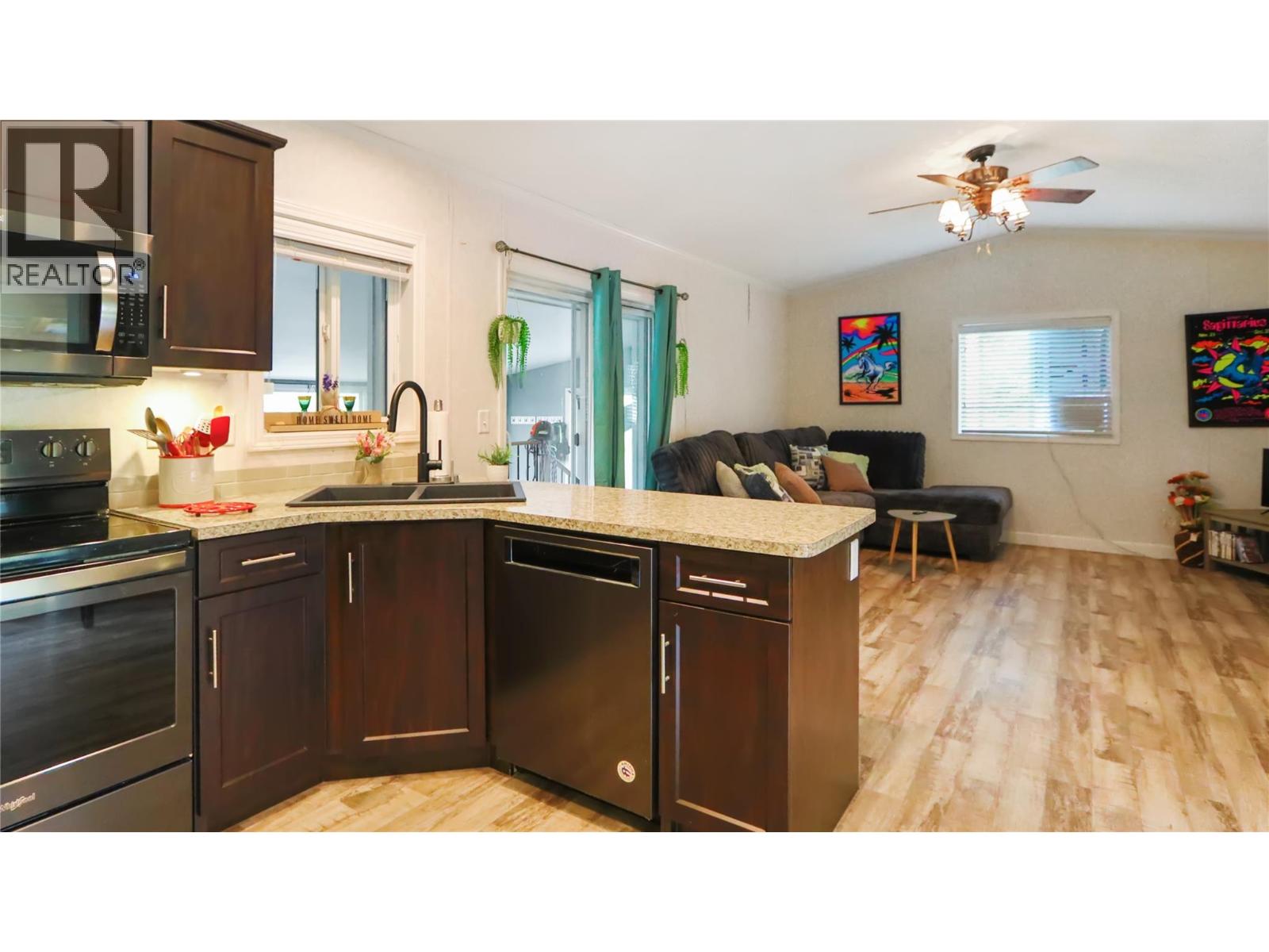 5630 Burton Road, Bridesville, British Columbia  V0H 1Y0 - Photo 17 - 10382906