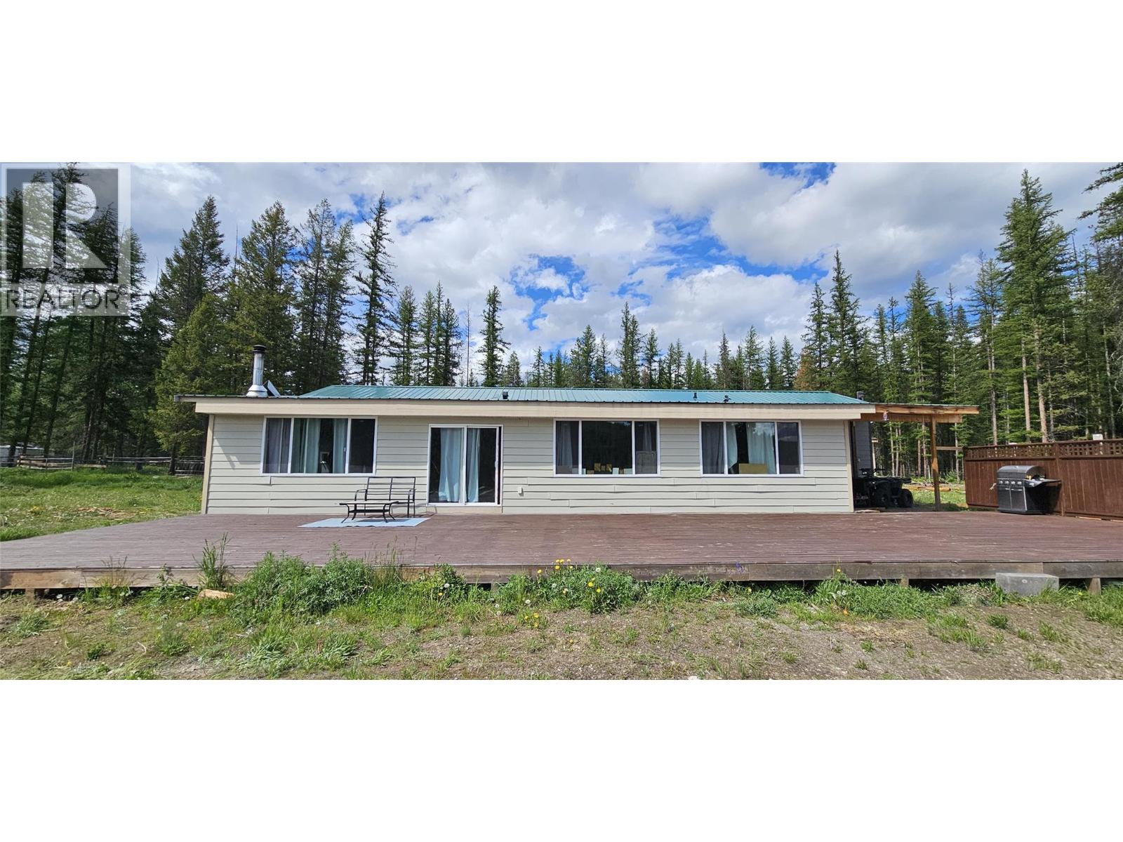 5630 Burton Road, Bridesville, British Columbia  V0H 1Y0 - Photo 2 - 10382906