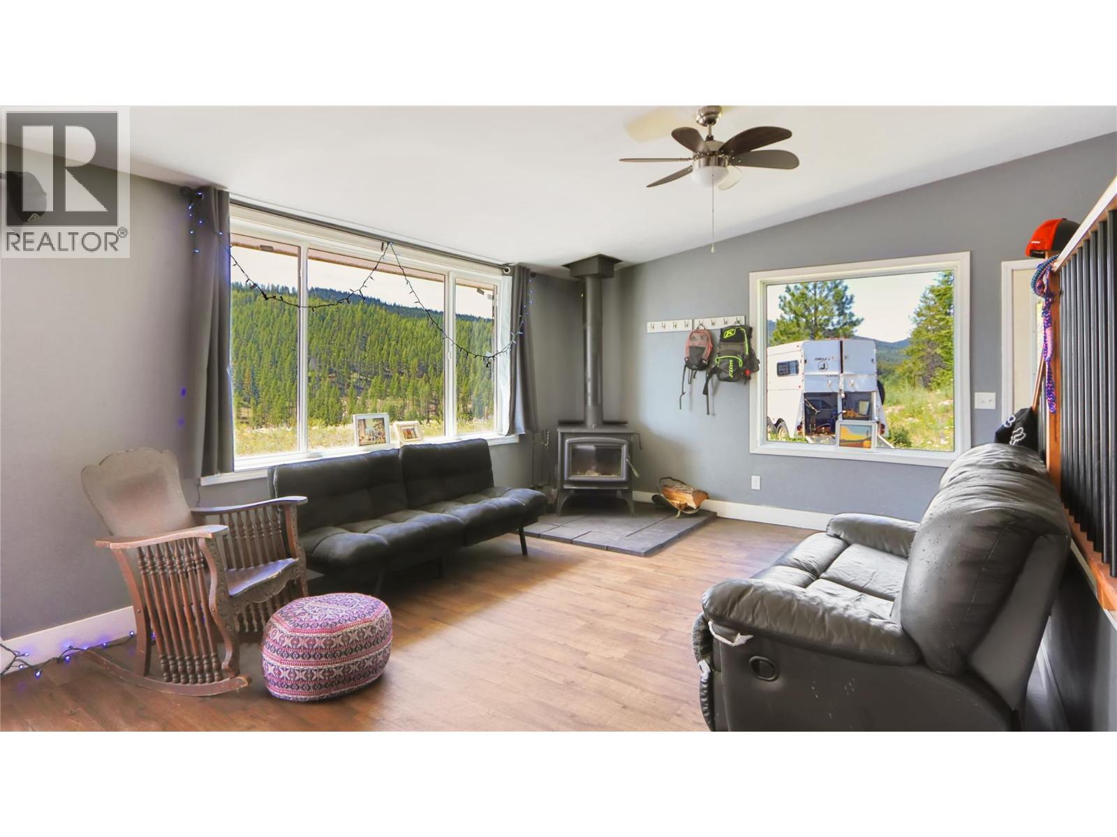 5630 Burton Road, Bridesville, British Columbia  V0H 1Y0 - Photo 28 - 10382906