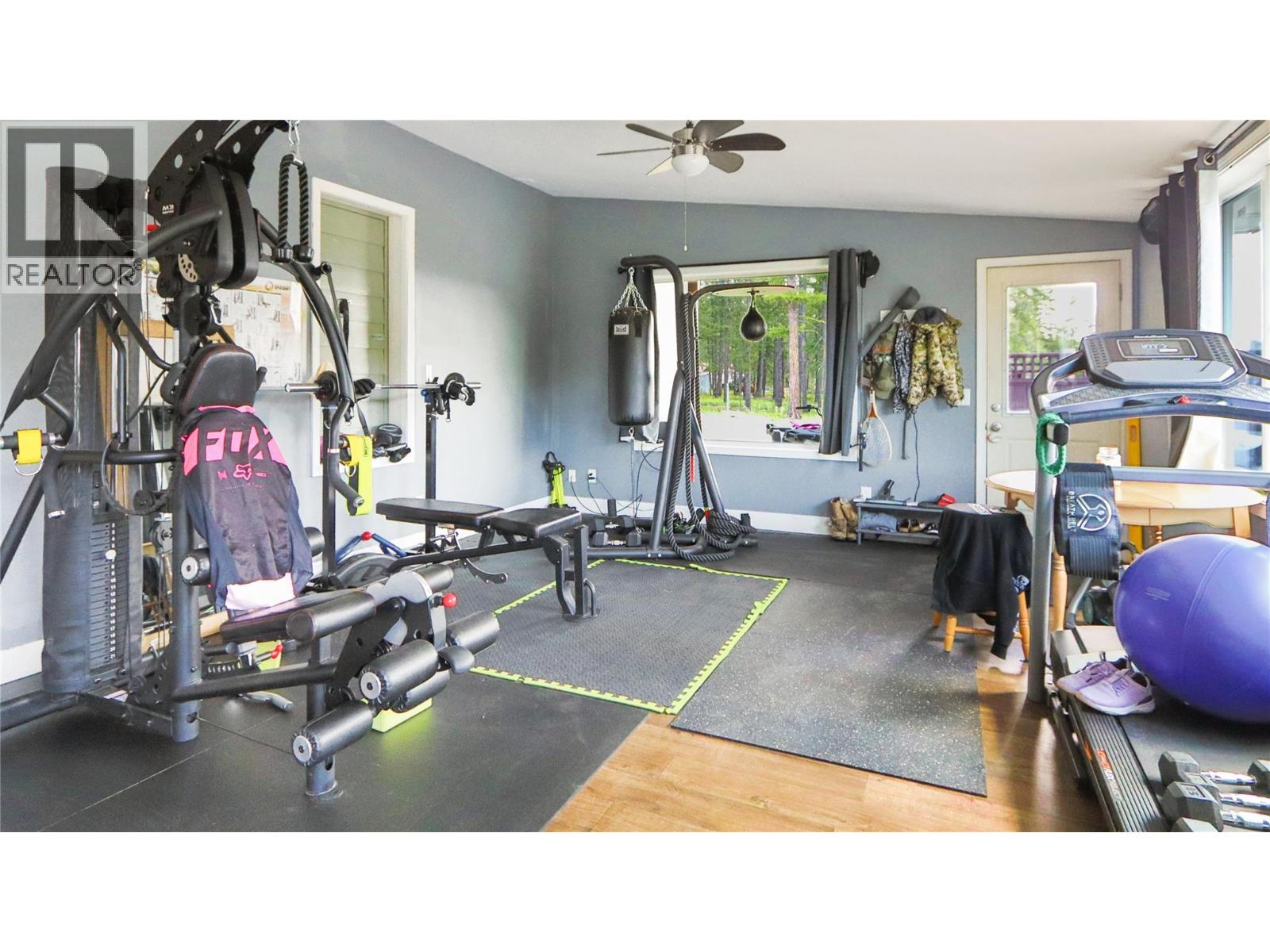 5630 Burton Road, Bridesville, British Columbia  V0H 1Y0 - Photo 32 - 10382906