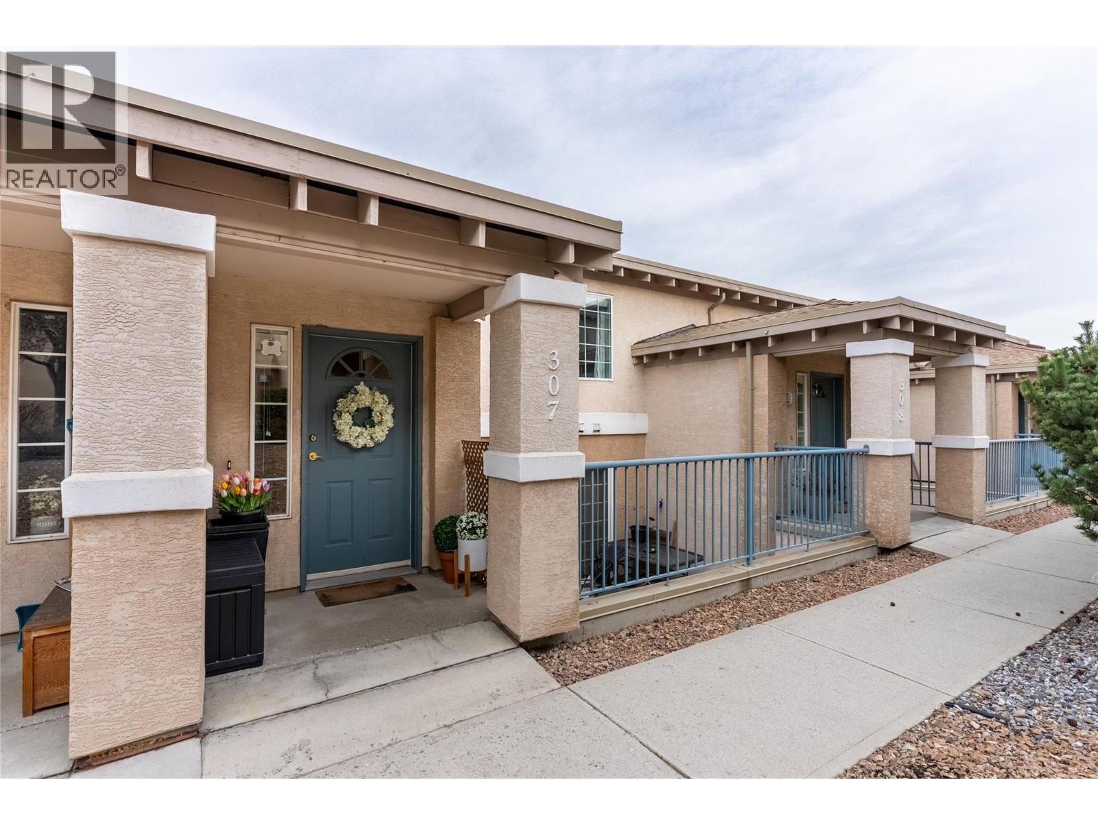 875 Sahali Terrace Unit# 307, Kamloops, British Columbia  V2C 6W8 - Photo 2 - 10380308