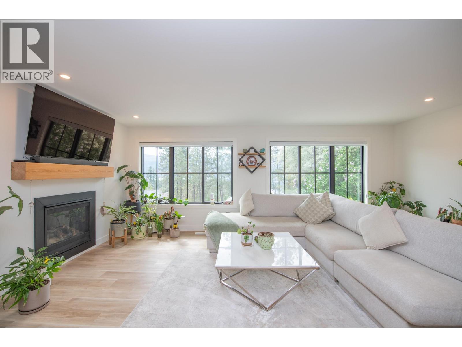 16515 Commonage Road, Lake Country, British Columbia  V4V 1B3 - Photo 5 - 10382758