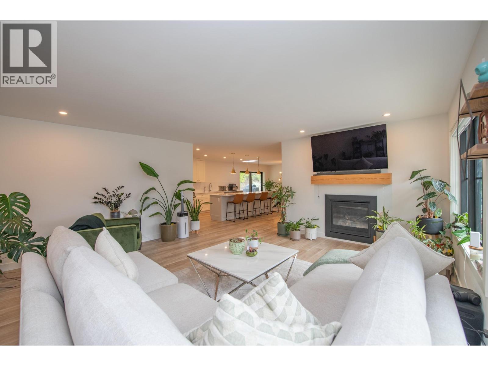 16515 Commonage Road, Lake Country, British Columbia  V4V 1B3 - Photo 8 - 10382758