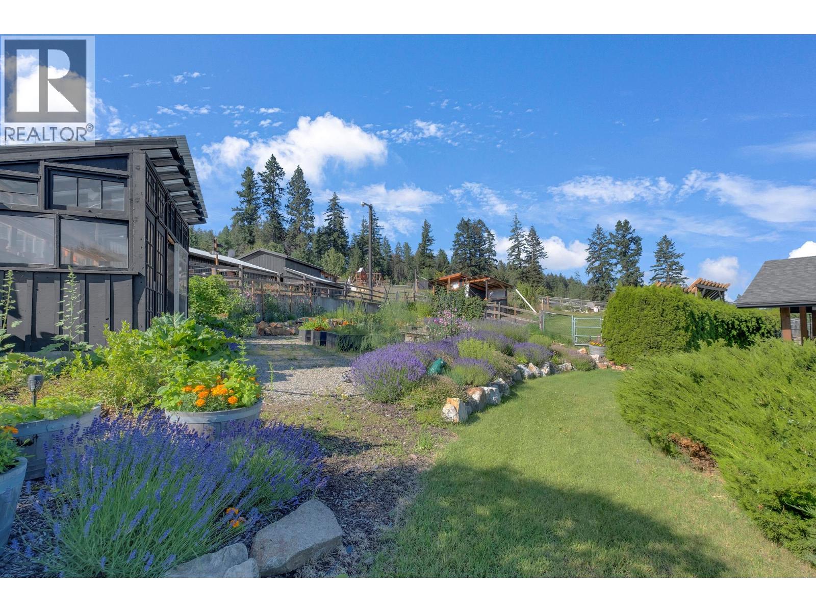 5770 Learmouth Road, Coldstream, British Columbia  V1B 3E6 - Photo 13 - 10382589