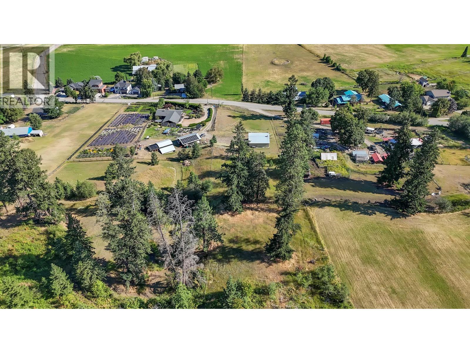 5770 Learmouth Road, Coldstream, British Columbia  V1B 3E6 - Photo 8 - 10382589