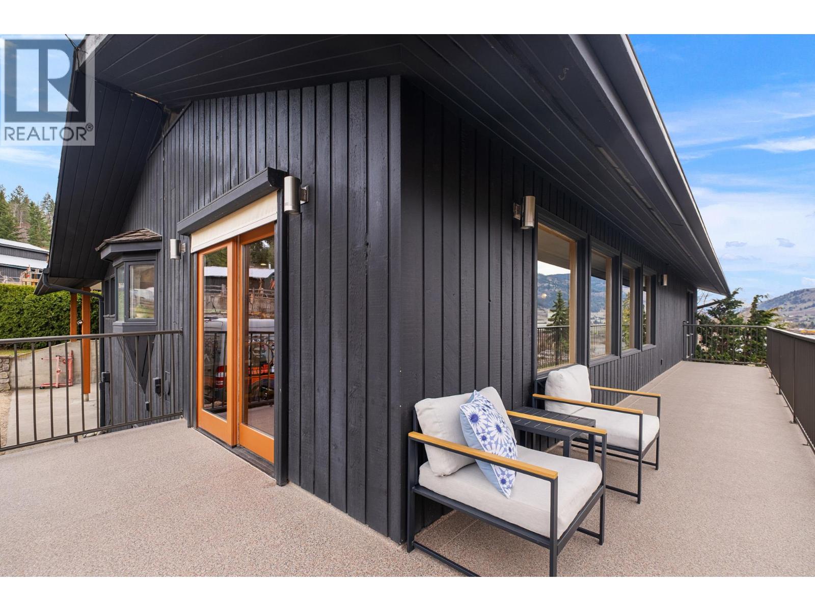 5770 Learmouth Road, Coldstream, British Columbia  V1B 3E6 - Photo 13 - 10382587